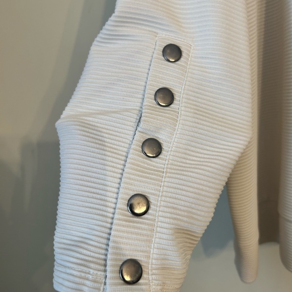 Cable & Gauge Women's Cream Ribbed Blouse - Picture 5 of 14